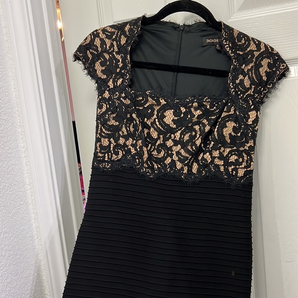 NWOT Tadashi Shoji Gown! - Picture 5 of 8